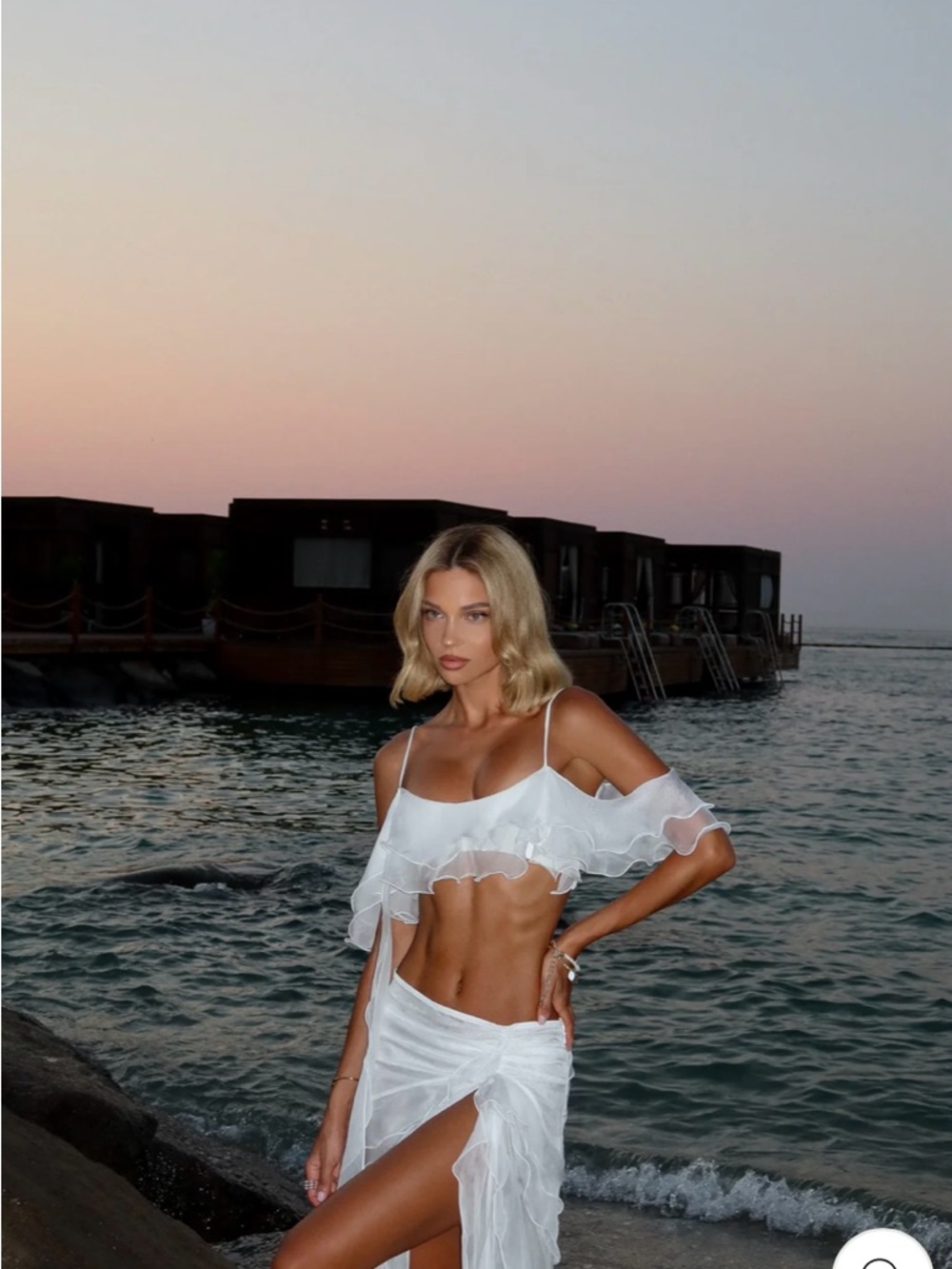 LOVE BY AISHA NEFERTITI SET IN OFF WHITE
SIZE XS - Picture 6 of 11